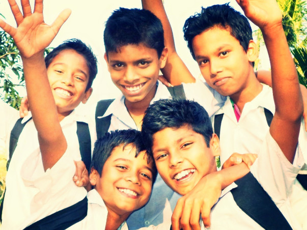 Support Razz Club India In buying HQ Printers for an OPEN E-LIBRARY.