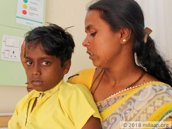 8-year-old Body Has Been Pricked So Much With Needles, Can't Find Vein
