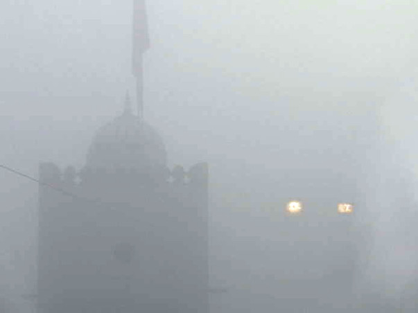 Help the Poor Survive Piercing Cold Nights of Jaipur