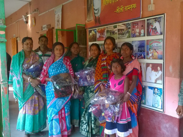 Spread a Smile on their face this Puja