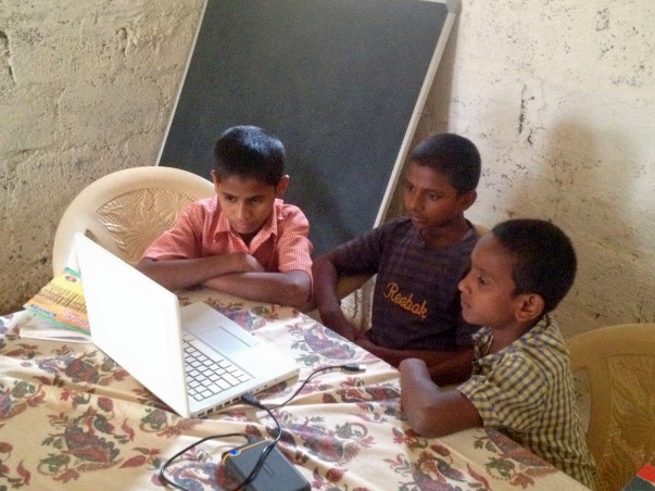I am fundraising to teaching computer science to underprivileged children