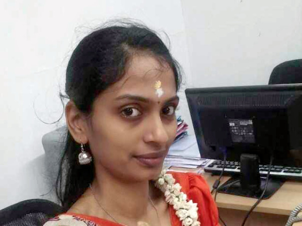 Old parents are struggling to save daughter's life and leg