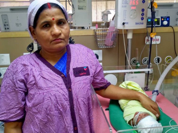 Twins Born 25 Years After Marriage Are Struggling To Live