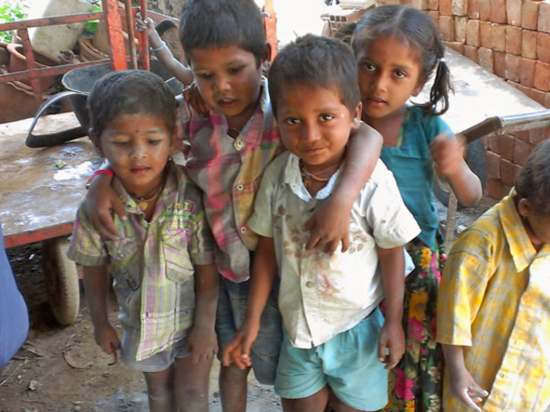 I am running a marathon to help the children of migrant labor experience 'Childhood and Education