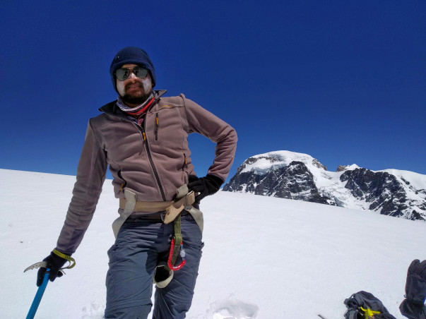 Support Mountain Climbing Manaslu 8156 meters