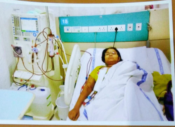 Help 29 years old Rakhi End Stage Kidney Dialysis