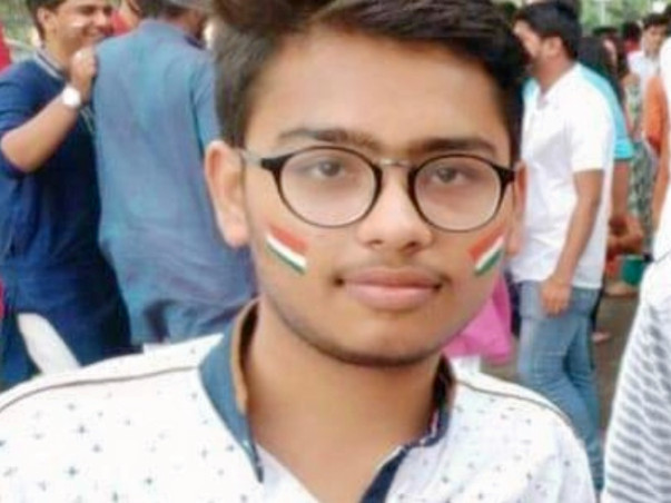 Help Ritik with his surgery.
