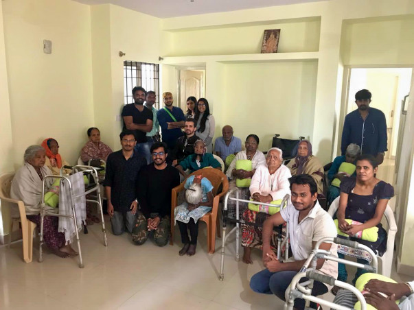 Cater the basic needs at old age homes in Bengaluru
