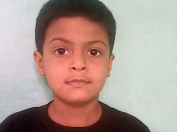 I am fundraising to extend_help_for_Abhays_heart_surgery