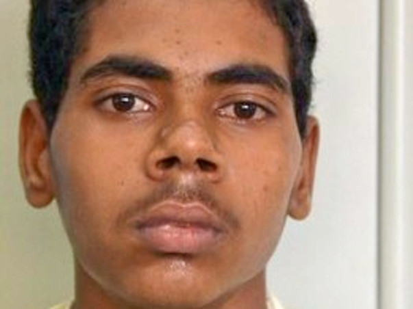 Rakesh Prasad of age 20 suffering from mouth cancer
