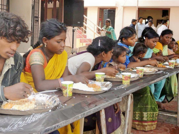 Project Zaroorat - Help Provide A Meal For The Ones In Need