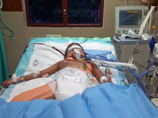 6-year-old On Artificial Lung Machine Is Fighting To Stay Alive