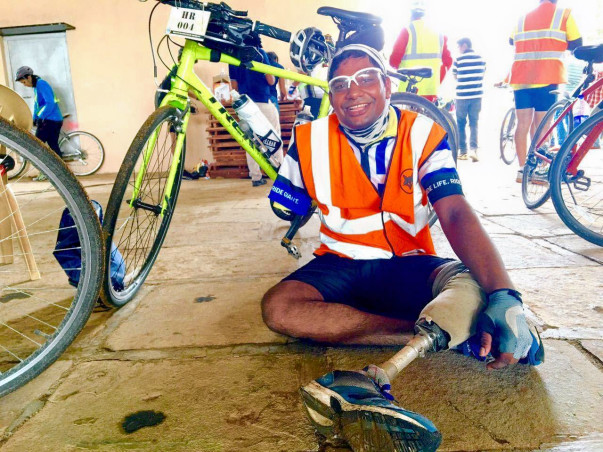 Help Shekar complete 'Leh-Ladakh to Kanyakumari' tour.