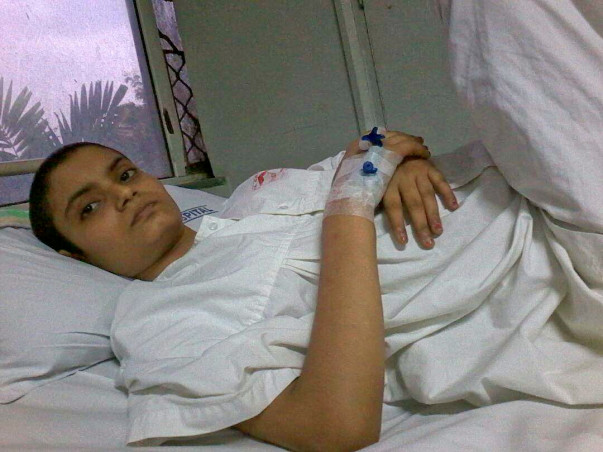 Komal Needs 4 Lakhs To Live A Cancer Free Life- Support Her!