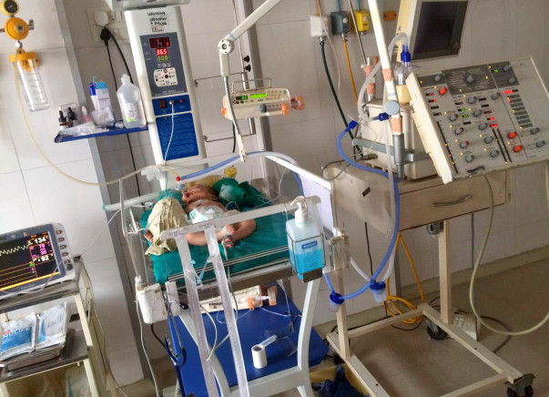 BABY WITH A HOLE IN HIS HEART. IN LIFE SUPPORT TILL DATE. PLEASE HELP!