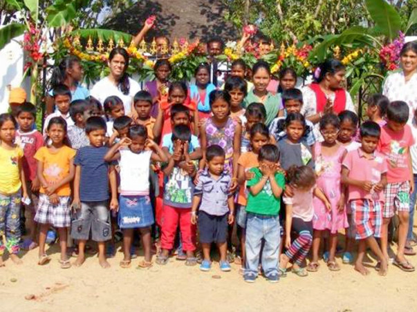 Help us raise funds to provide a computer lab and infrastructure to Jeevarathni's children