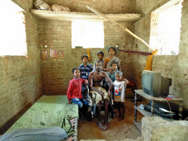Help Mrs.Jothi to fight poverty & protect her family