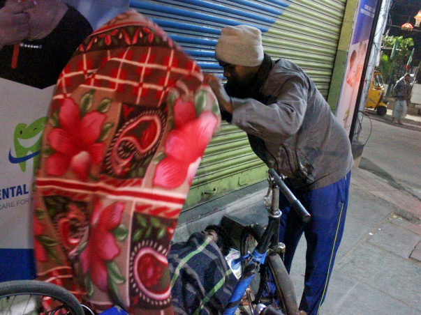 Donate a Blanket and save some homeless from freezing nights