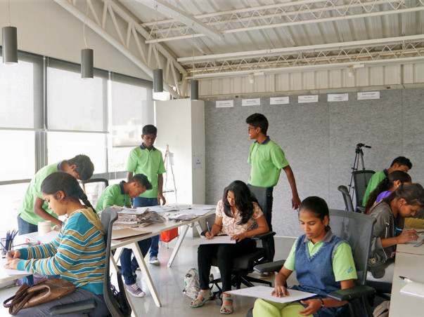 Help 10 Young Girls To Get An Experience in Technology #GirlsInTech