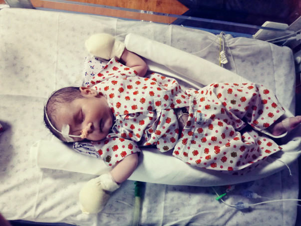15 days old B/o Niti Need your help to live