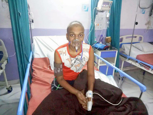 18 year old boy needs very urgent money for treatment of lung cancer