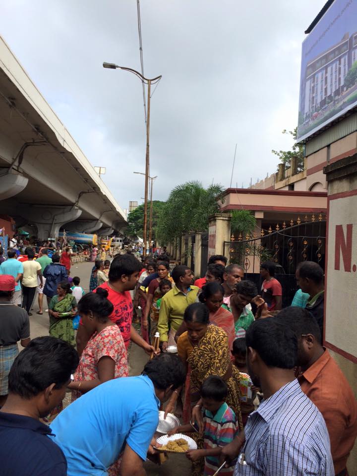The orderliness amazed the volunteers The orderliness amazed the volunteers